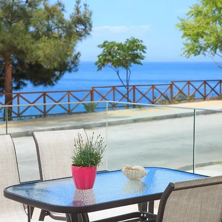 Atspas View アパート